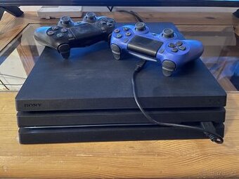 PS 4 PRO 1TB + 2x Dualshock