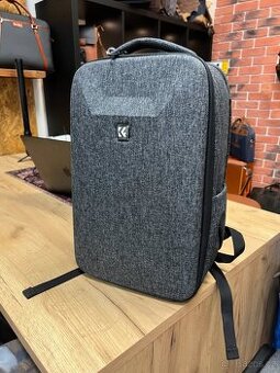 KF Concept Multifunkční foto batoh s pevným krytem 22L