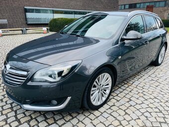 Opel Insignia 2.0CDTi MANUÁL LED VÝHŘEV SERVISKA TAŽNÉ