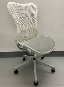 Kancelářská židle Herman Miller Mirra 2