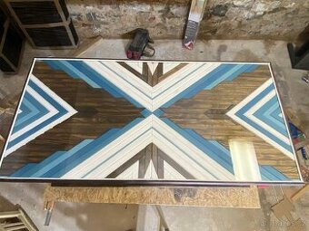 Konferenční stolek s intarzii