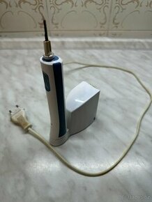 Elektrický kartáček Braun Oral B