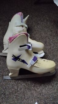 Zimní brusle vel.38
