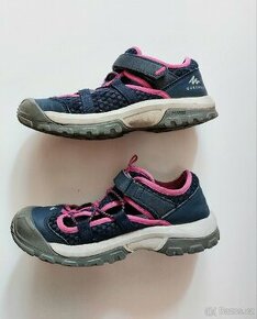 Dívčí turistické sandály Quechua 34/35