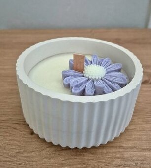 Sojová svíčka v keramické nádobě