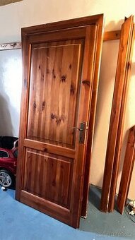 Masivní dveře 2ks