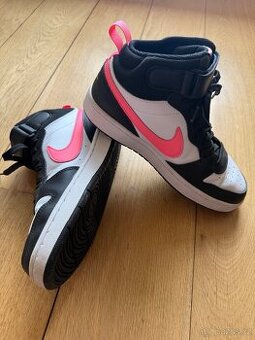 Dámské boty Nike. Vel. 38,5