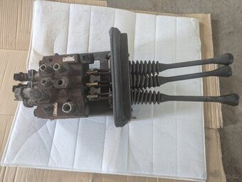 Hydraulický rozvaděč Bosch - Still