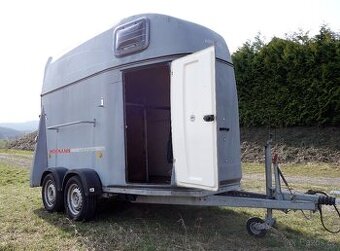 Přívěs pro přepravu koní