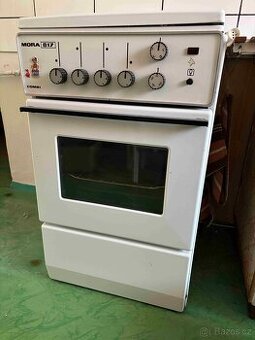 Sporák MORA 817 – zdarma za odvoz