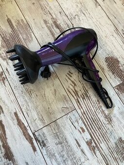 Ionizační fén Remington s difuzérem