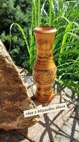 Váza z březového dřeva