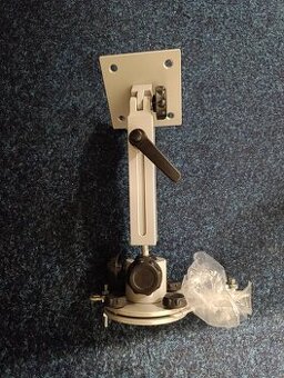 Nový nepoužitý stropní držák projektoru stavitelný