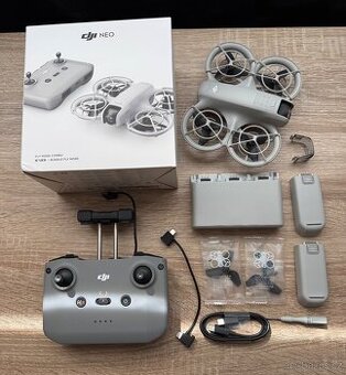 Dron DJI NEO Fly More Combo