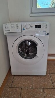 Automatická pračka Indesit Innex