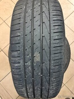 235/50/19 jeté letní Hankook 2ks