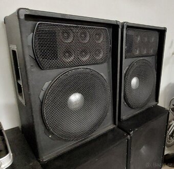 Zesilovače 2x, Reprobedny 4x, subwoofer 1x