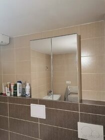 Godmorgon IKEA zrcadlová koupelnová skříňka