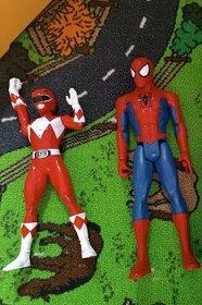 Set postaviček Avengers Spiderman a červená Woman
