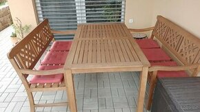 zahradní lavice a stůl na terasu