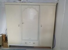 Velmi pěkná kompletní ložnice z roku 1915 (dřevěná)