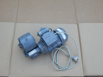 Elektromotor s převodovkou 180W 2 ot./1min.