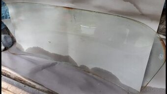 Prodám přední sklo na škoda 100