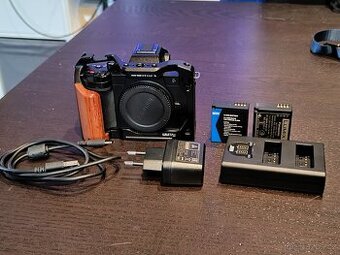 Lumix G100D tělo (21 měsíců na Alze záruka) + vybavení - 1