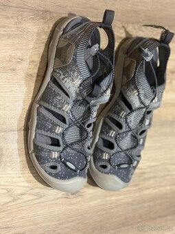 Keen vel 43 jako nové - 1