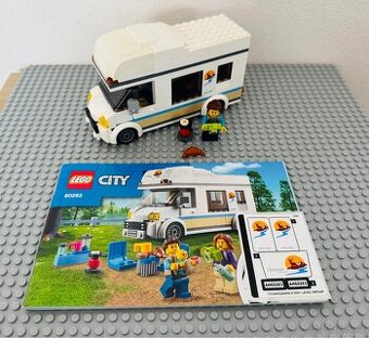 LEGO City 60283 - Prázdninový karavan