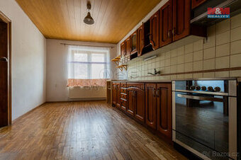 Prodej rodinného domu 4+1, 175 m2, Zlaté Hory