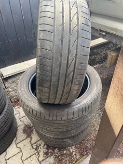 Letní pneu 235/50R19