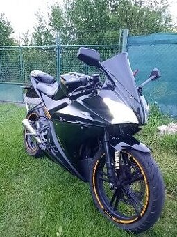 Yamaha Yzf r125