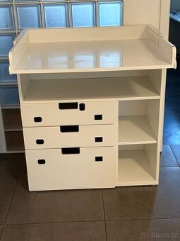 Prebalovaci stul pult ikea stuva
