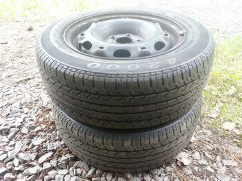 Škoda Fábia - orig. 2 ráfky včetně letních pneu 185 60 r14