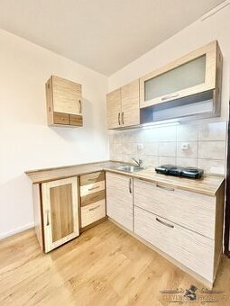 Pronájem byty 1+kk, 26 m2 s balkónem - Trutnov - Kryblice