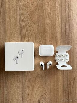 Apple AirPods Pro (2. generace) s MagSafe pouzdrem