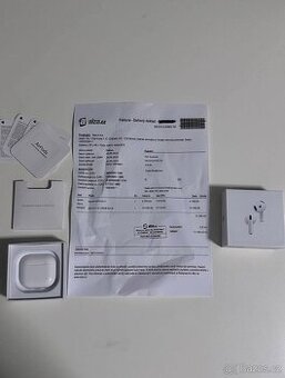 Apple AirPods 4