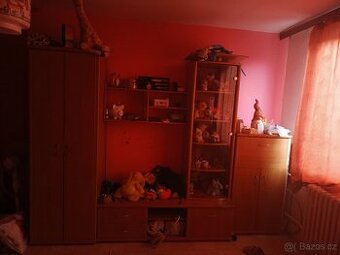 Prodám kompletní nábytek do pokoje