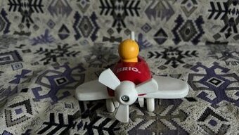 Dřevěné letadlo BRIO (Starší model s pilotem)