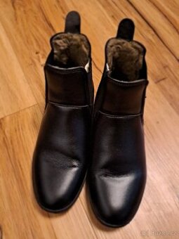 Zimní perka, jezdecké boty 500 WARM černá velikost 36