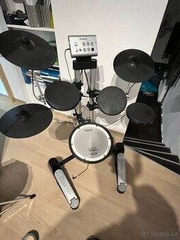 Elektronické bicí Roland