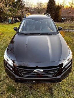 Subaru Outback Field 2.5i 124 kW – Black Editino.