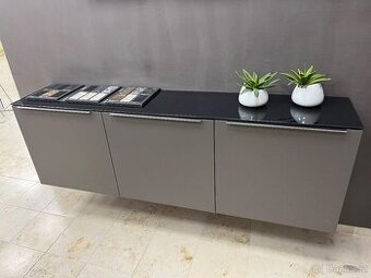 Skříňka do jídelny / obývacího pokoje