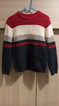 Pěkný uni svetr