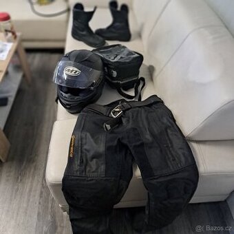 Prodám výbavu na moto