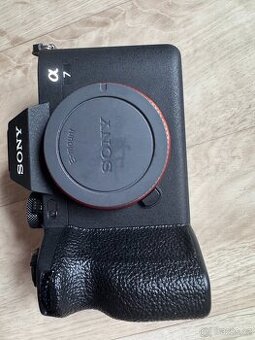 Sony A7IV, záruka, top stav