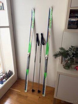 Hezké běžky Sporten Favorit Junior 160 + hůlky 120