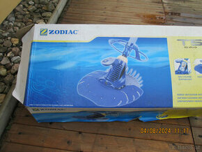 prodáme zánovní vysavač do bazénu