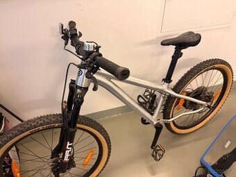 Prodám dětské kolo Early Rider Hellion 24